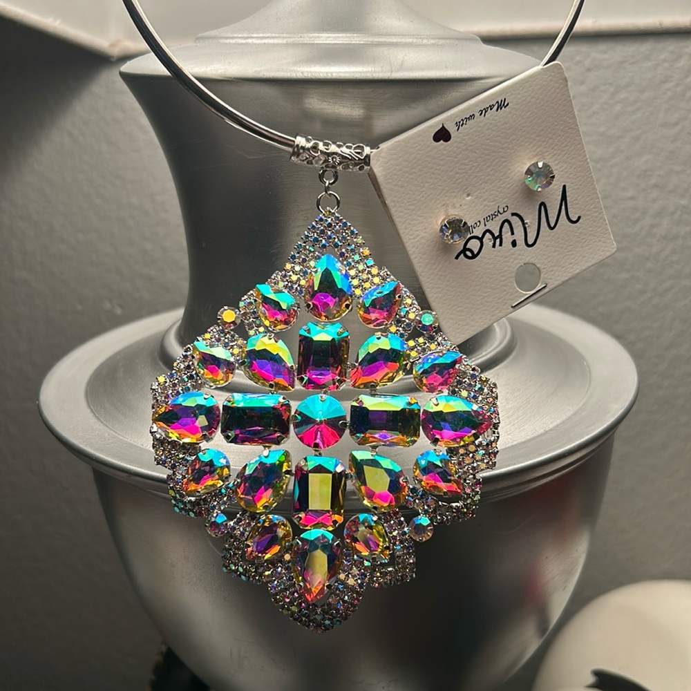 Iridescent Large Choker Necklace & Earring Set